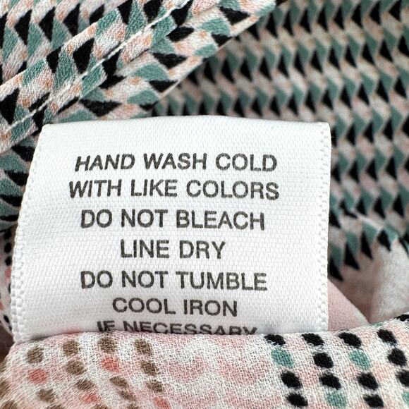 Rose + Olive Womens Button Front Shirt Top Size 2X Chiffon Geo Plaid Flowy Pink - Picture 6 of 7